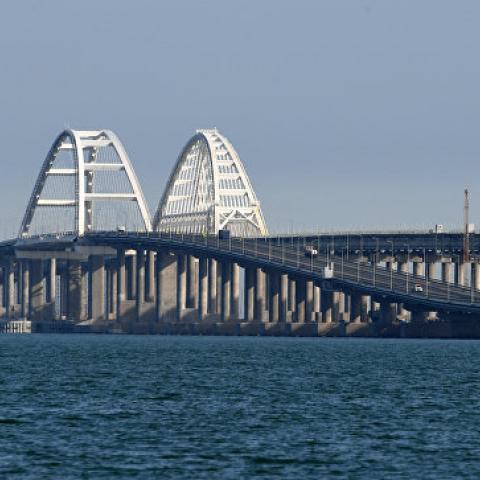 Путин подтвердил запуск поездов по Крымскому мосту в конце 2019 года 